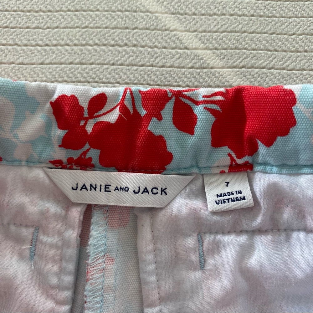 Janie and Jack Red & Blue Floral Shorts Girl’s Size 7 - Picture 4 of 7